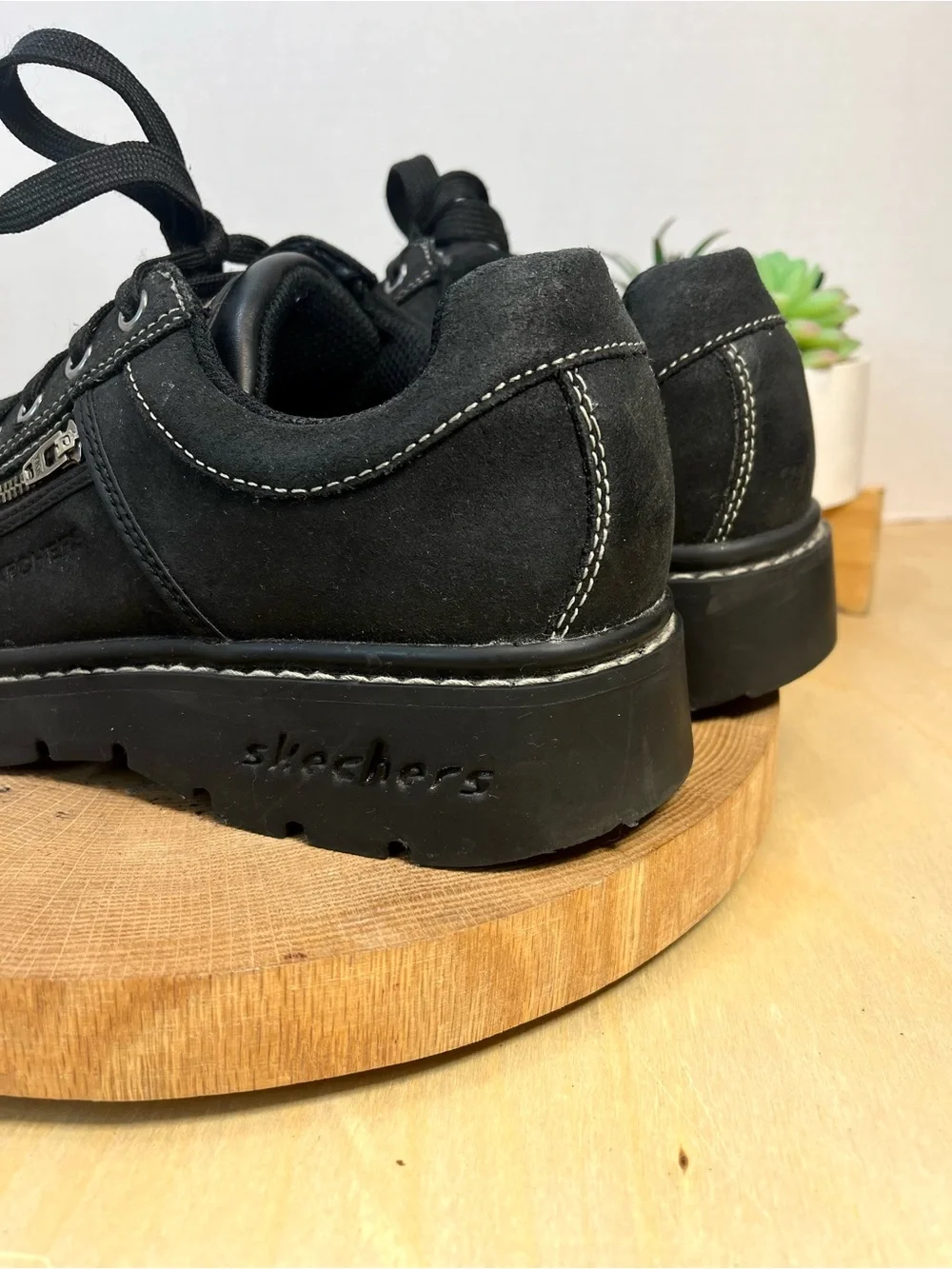 Skechers | Vintage Y2K Chunky Lug Sole Platform Shoe in Black 46406 Size 9.5